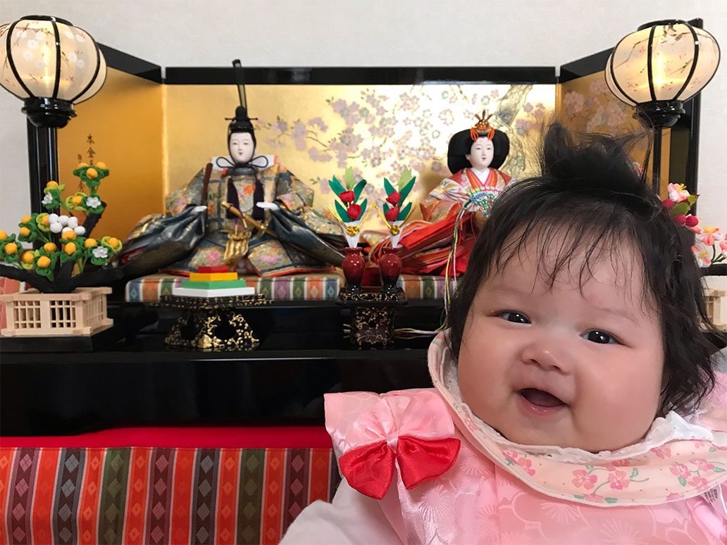 Amazon.co.jp: 雛人形 コンパクト 陶器 小さい 可愛い ひな人形 錦彩うさぎ雛 三段飾りミニチュア 初節句 お雛様 おひな様雛飾り : おもちゃ