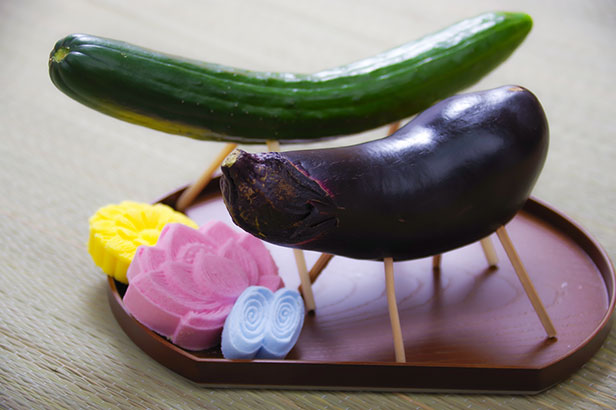 お盆に飾る精霊馬、最後はどうすればいい？ 正しい片付け方に「意外と知らないかも」 – grapeグレイプ