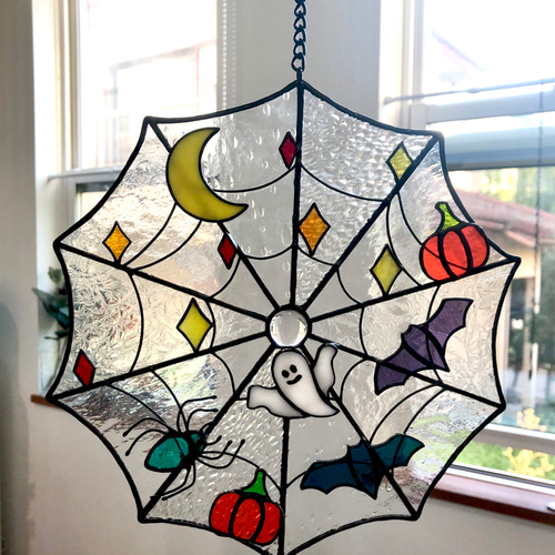 ハロウィンはステンドグラス風に華やかに』