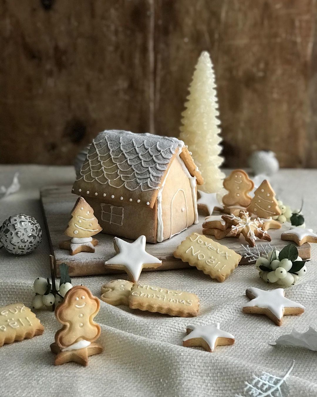 お菓子の家キットで夢のへクセンハウスを作る方法 - 賃貸アパートと日々の生活