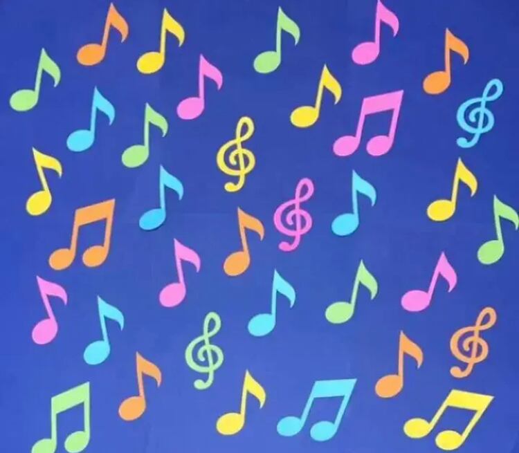 壁面飾り工房本店 壁面装飾・パネルシアター・ペープサート・型紙・知育・保育・介護商品の販売☆無料ダウンロード型紙「音符」 音楽 音譜 幼稚園保育園 老人ホーム 介護施設 デイサービス 壁面装飾 型紙 製作 イベント タイトル☆