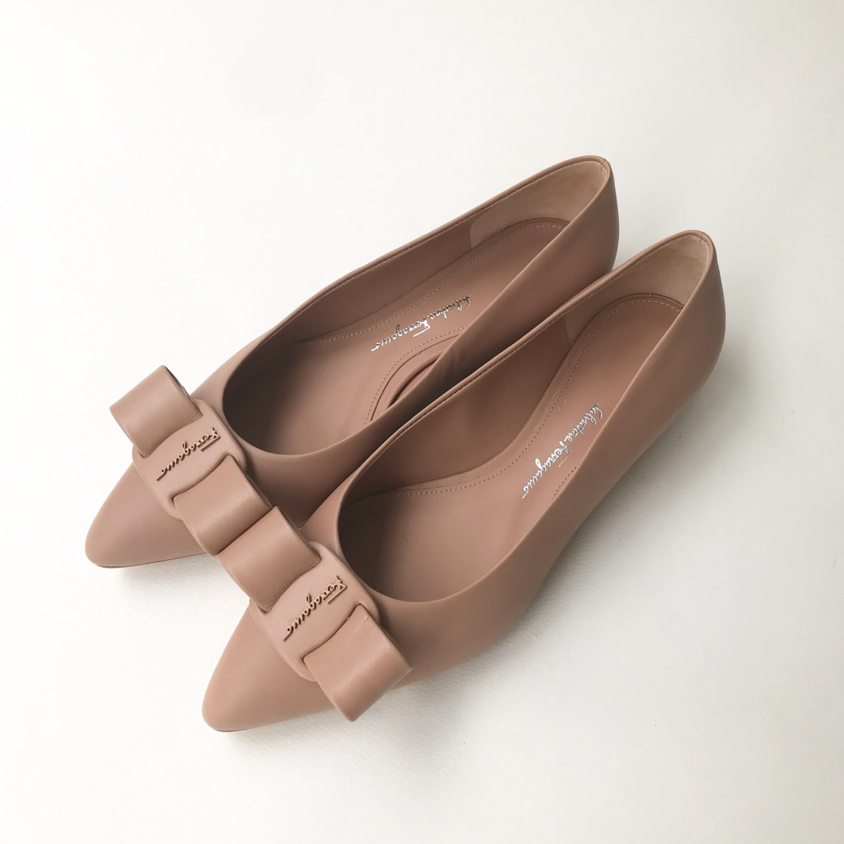 保存版 2024年の開運日カレンダー。一粒万倍日や大安、天赦日・寅の日などをまとめて整理！ - 明治生まれの靴博士 –日本最古のシューメーカー『大塚製靴』が運営する、靴を中心とするモノ系メディア