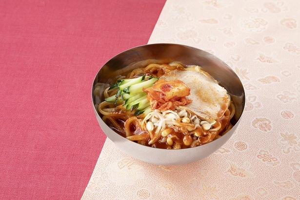 セブンイレブン 韓国グルメ2025 発表会にパパラピーズ登場