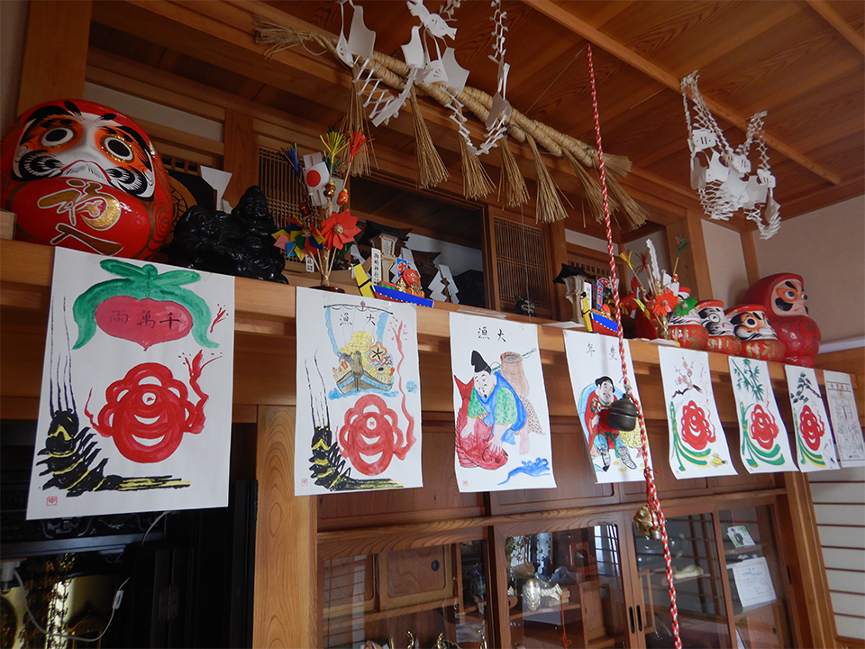 お正月飾り 神棚の〆飾りやお供え飾り、玄関に飾る寄松 門松 や玉飾りなどThe Shinmon Tatsugoro