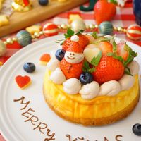 クリスマスデコレーションケーキ ooベイクドチーズケーキにベリーでかざりつけ KeibiSnapdish スナップディッシュID:u1qf9a