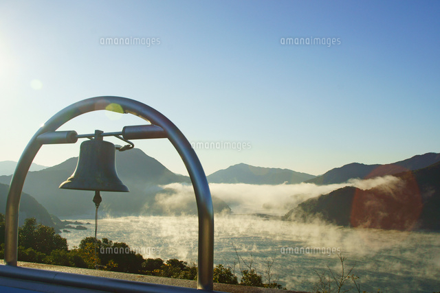 教会の鐘シルエット イラストの無料ダウンロードサイト「シルエットAC」