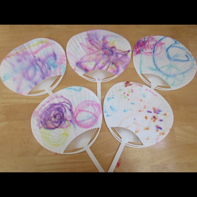 体育祭のうちわを手作りする方法！デザインやアイデアを紹介横断幕・懸垂幕キング株式会社イタミアート