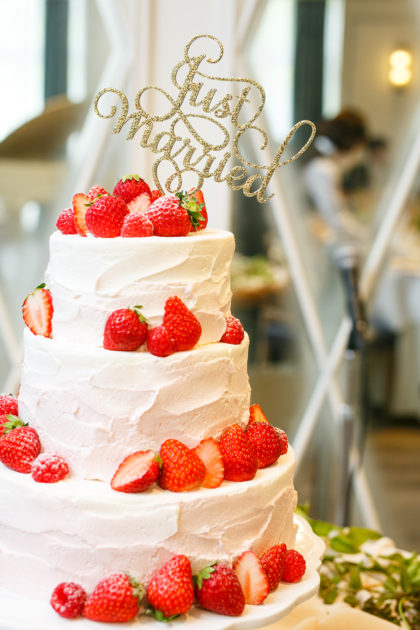 ウェディングケーキはどんなデザインにする？インスタで見つけたおしゃれアイデアomotte magazine fromANNIVERSAIRE記念日にまつわるマガジン