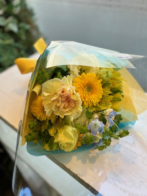 季節のお花のお誕生日ブーケブーケ・花束のギフト通販 ブルーミーストア