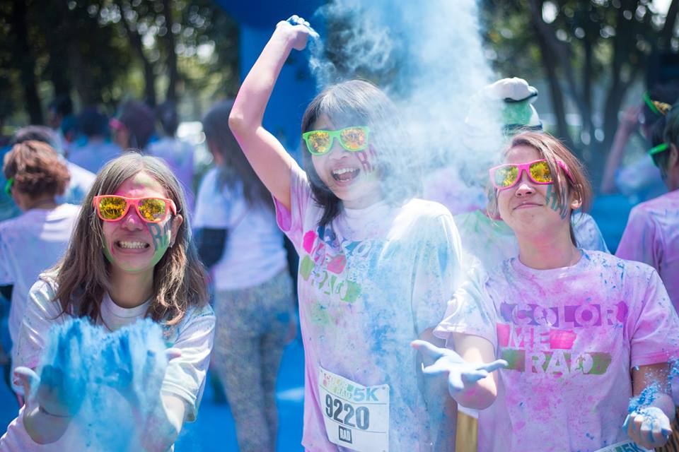 2025年版 春の訪れを祝うインドのカラフルなお祭り「ホーリー祭り」とは？開催シーズンや参加方法をご紹介。株式会社アミナコレクション