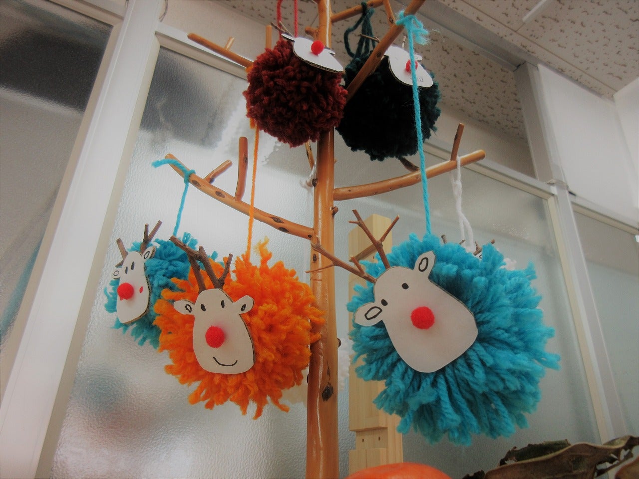 12月折り紙工作 トナカイの作り方 壁面制作装飾 Origami Santa's Reindeershigeyuki.net