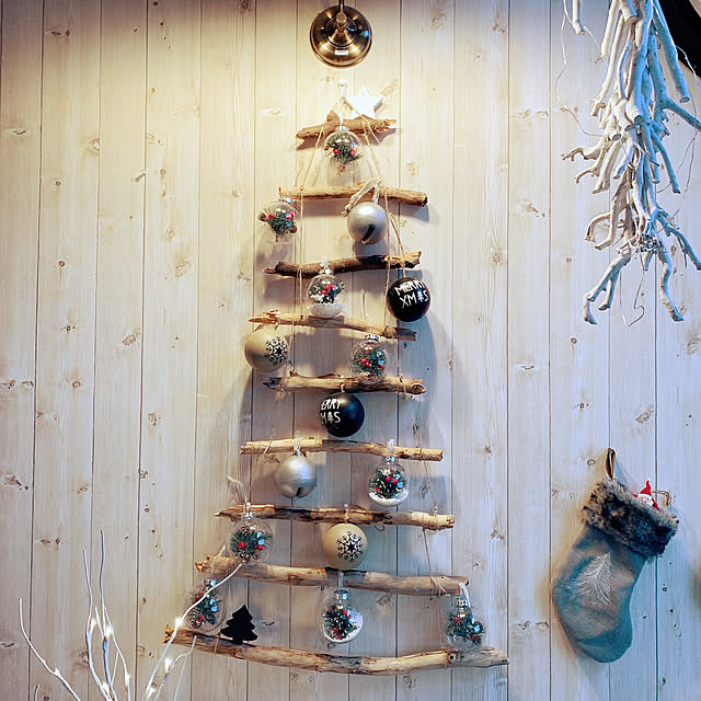 PLUS 1 Living 」掲載～流木のクリスマスツリー～ : 窪田千紘フォトスタイリングWebマガジン「Klastyling」暮らす＋スタイリング