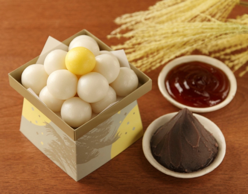 芋名月の定番はシンプルなこし餡と粒餡「仙太郎」さんの月見だんごはほんのり甘いお餅が食べやすい王道です 柳谷ナオ- エキスパート -Yahoo!ニュース