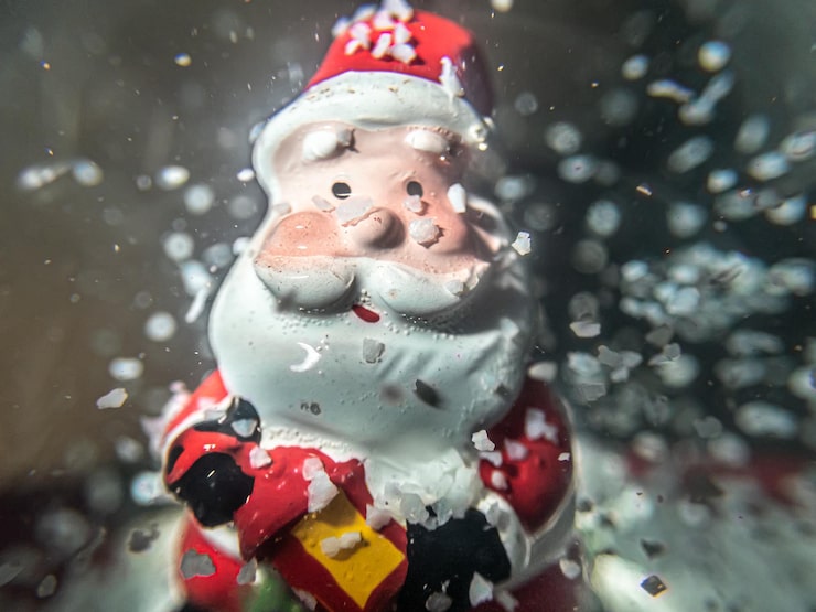 Amazon面白いサンタクロースヘビーメタルクリスマスロックオン TシャツTシャツ・カットソー 通販