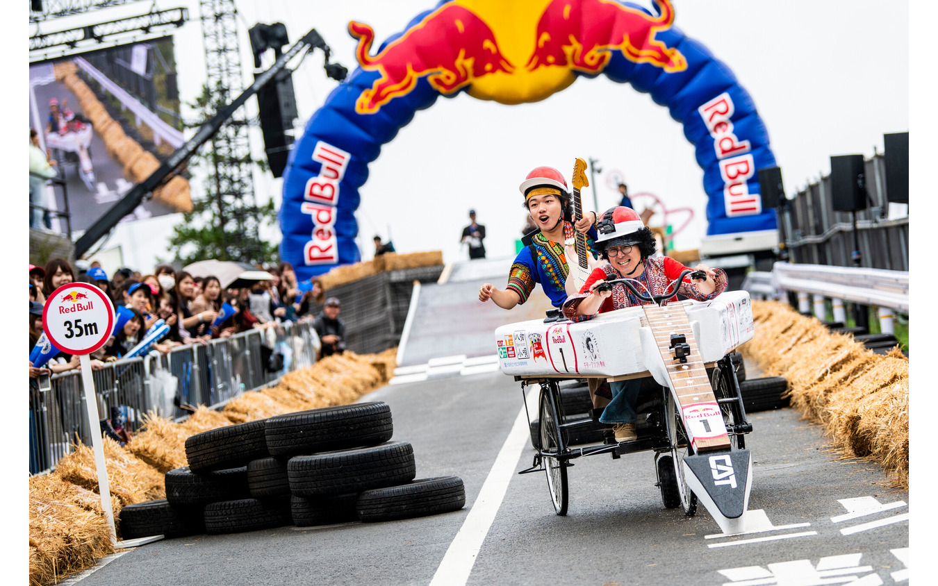再現度高すぎるコアファイターや2頭の馬が引くローマ軍の戦車など「Red Bull Box Cart Race Osaka2022」で見事な走りを見せた個性的な手作りカートをじっくり見てきました - GIGAZINE