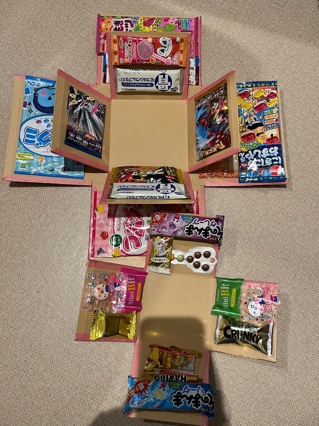 誕生日 SNSで話題の『サプライズボックス』100均材料で作ってみた&あんふぁん