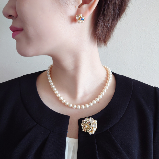 卒業式・入学式 母親のアクセサリーどう選ぶ？マナーとコーデ例 - IKINAイキナ