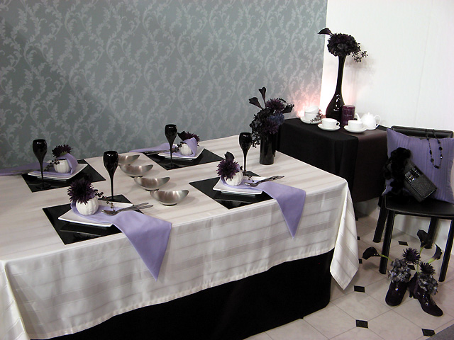 食卓でハロウィンをめいっぱい楽しむ☆ハロウィンのテーブルコーデ10選RoomClip mag暮らしとインテリアのwebマガジン