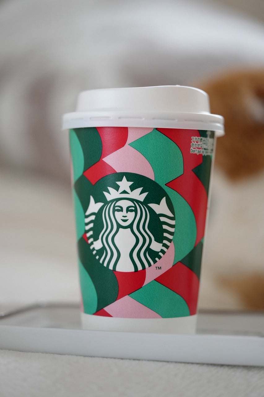 スタバのカップを見て「クリスマスか～」って気づくこのごろです中小企業のホームページ・ECサイトの改善、企画デザインの「いろあざやかラボ」