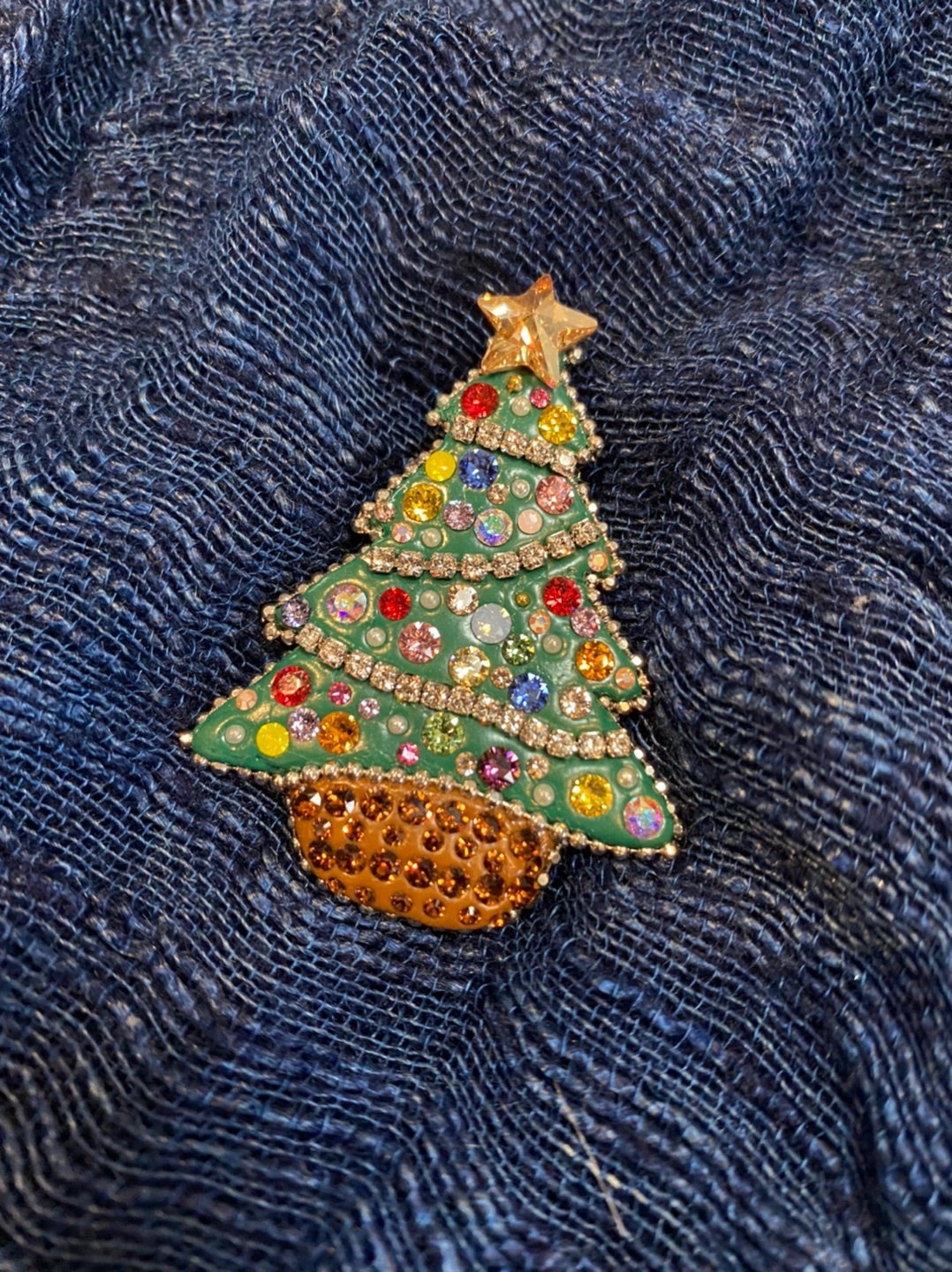 ブローチクリスタルブローチスワロフスキ