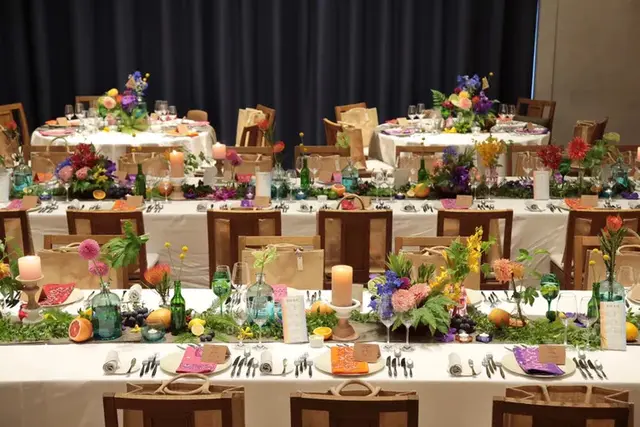 結婚式を彩る！「花」のコーディネートアイデアと費用相場まとめ