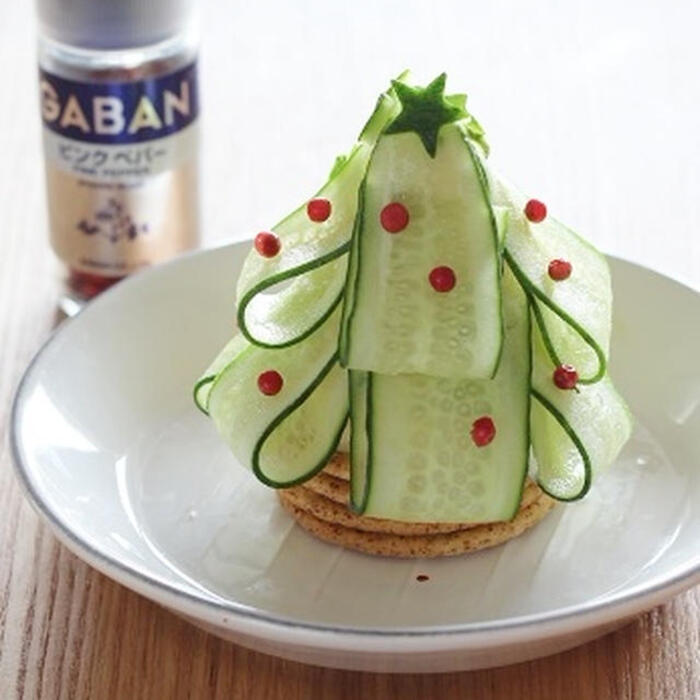 ローストビーフのリース風サラダ＆クリスマスチーズショートケーキ