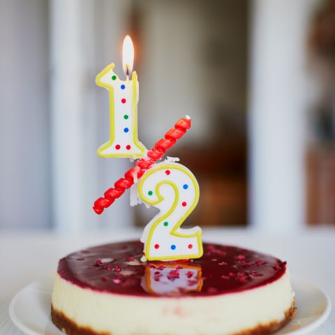 ☆ うさぎケーキ ５号ハーフ誕生日・バースデーケーキ・キャラクターケーキ 沖縄那覇市のスイーツ専門店 コートドール