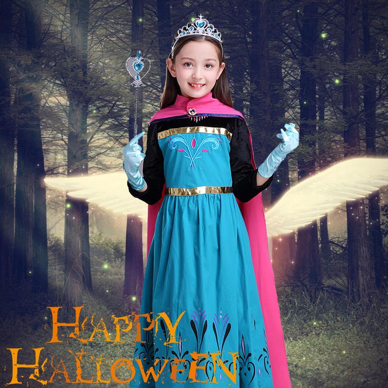 💐 ❄️⛲️𝙵𝚊𝚗𝚝𝚊𝚜𝚢 𝚂𝚙𝚛𝚒𝚗𝚐𝚜💐❄️ 何度来てもワクワクするFSの入り口✨ 同じポーズで撮りました！ .⛸️💚 @ys_dh_127 ❄️🩵 @_hikaru_pink_princess .dハロdハロ仮装dハロ仮装2024ディズニー 仮装ディズニー仮装2024ディズニーハロウィン