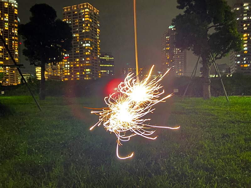 手持ち花火で夏の思い出を絶対映える演出