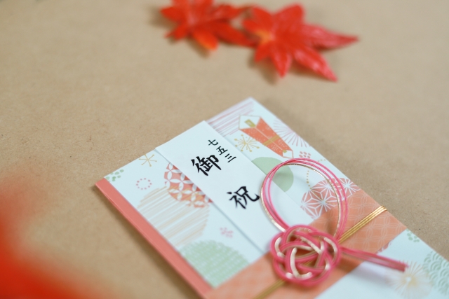 神職が画像で紹介 初穂料はどんな封筒に入れる？書き方やお金の入れ方、神社での渡し方まで解説神社豆知識このはな手帖産泰神社