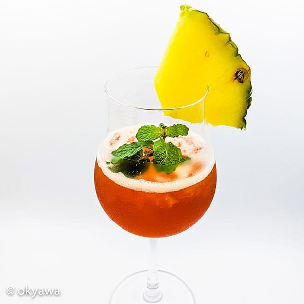 X.Y.Zカクテルレシピ・作り方・特徴・由来ラム + ホワイトキュラソー + レモンジュース