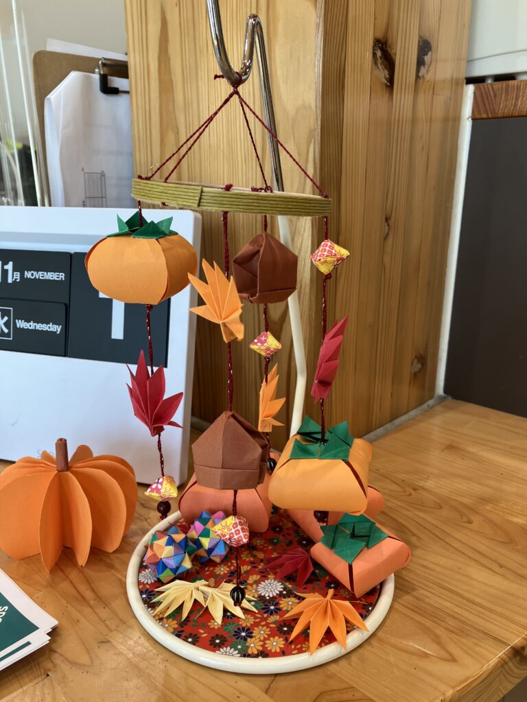 保育室に吊るし飾りで秋を演出♪作り方紹介かんたん工作・折り紙☆選り好み