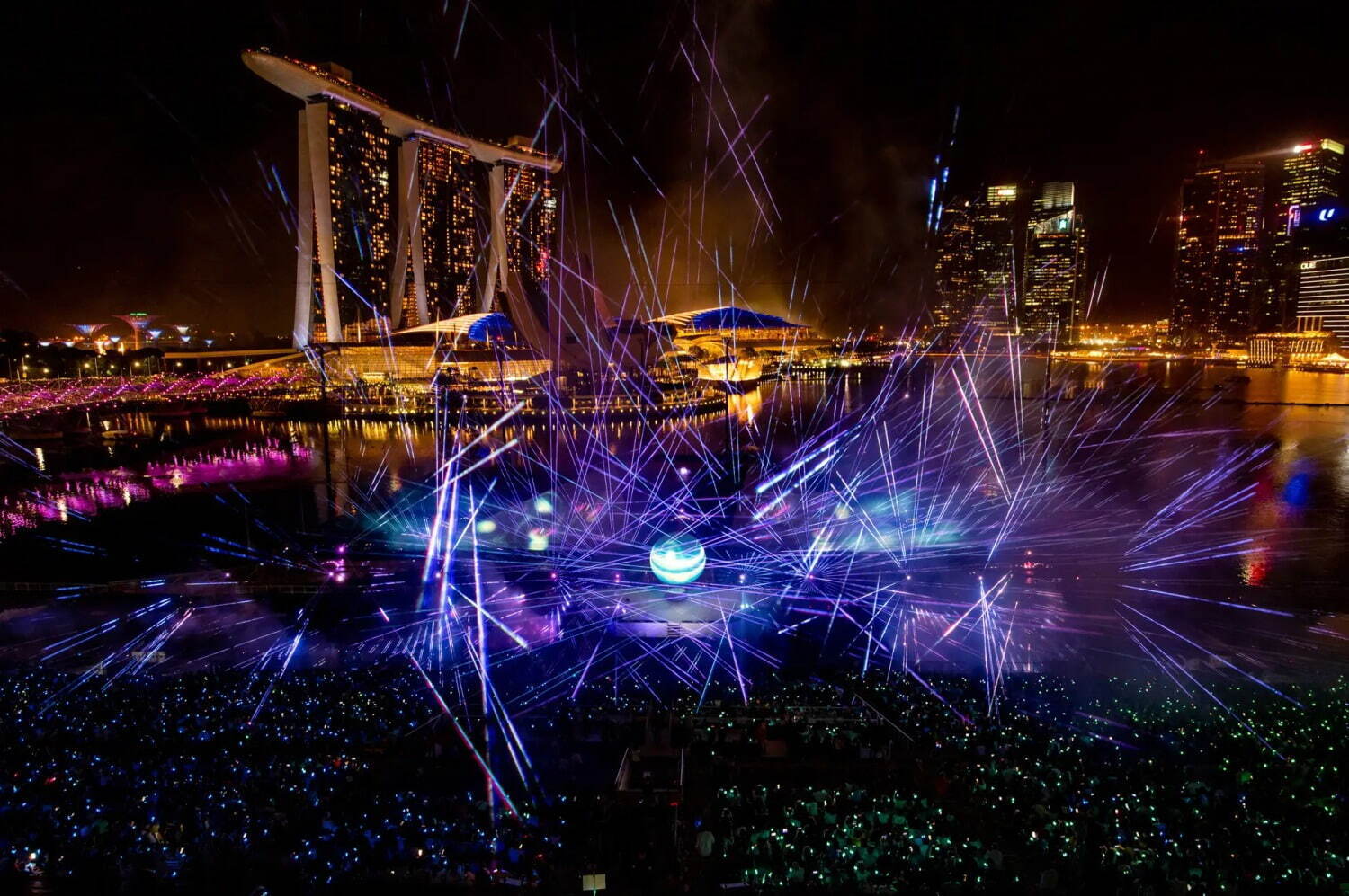 お台場で「STAR ISLAND」週末開催 花火と最新テクノロジーを融合TOKYO HEADLINE