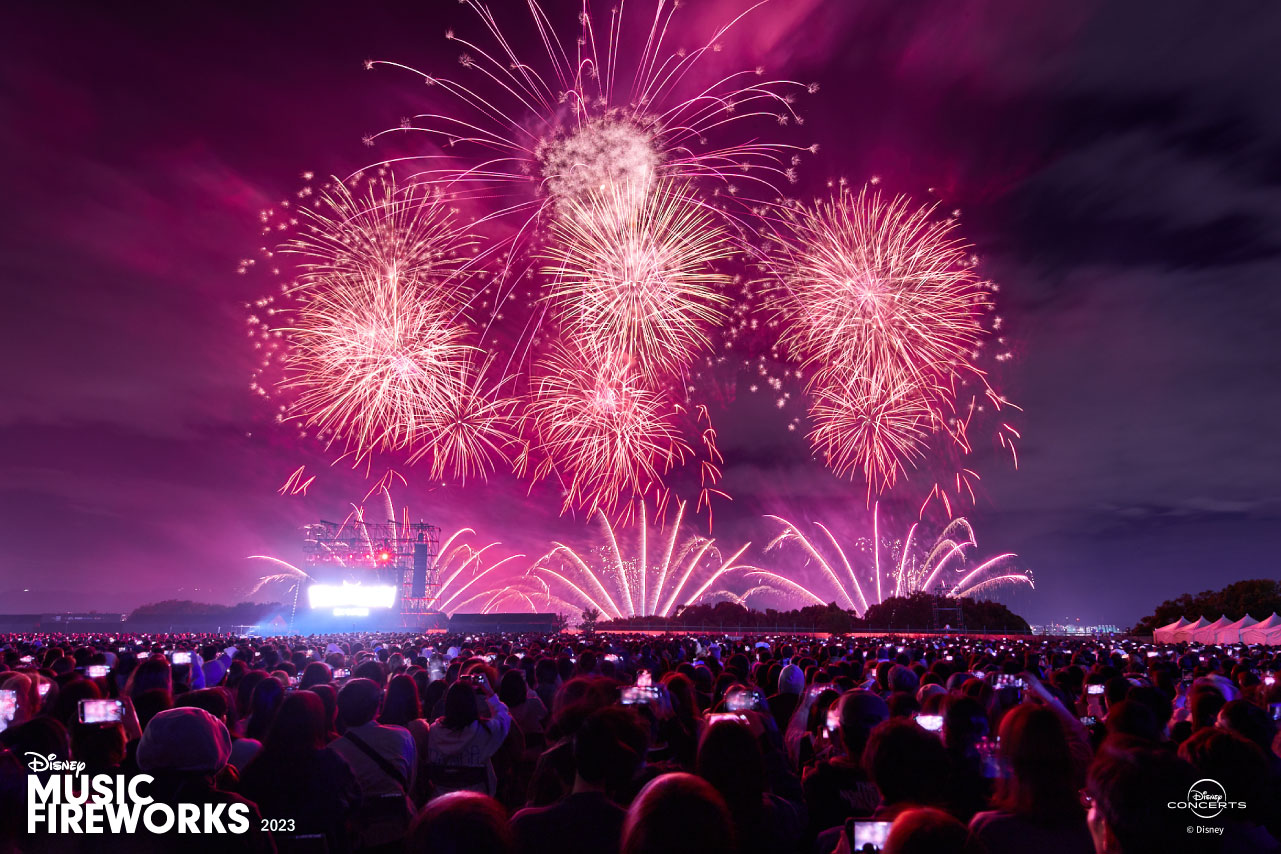 桜島と芸術花火2025@geijutsuhanabi_kagoshima• Instagram photos and videos