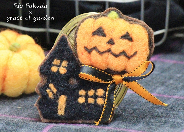 ジャックオーランタンと猫の刺繍ブローチ ハロウィン - ショップ ちむねこ ブローチ - Pinkoi
