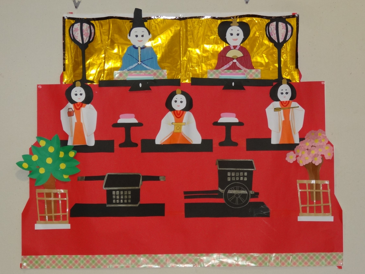 壁面飾り ひな祭り 大人向け L 高齢者向け ひな祭りを彩る。壁面飾りのアイデア