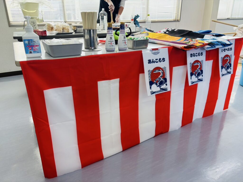 石臼 餅つき もちつきの準備とつき方ガイドテント・ステージ・発電機・模擬