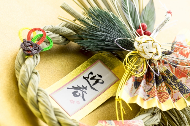 いつからいつまで？「しめ縄」の意味・正しい飾り方。おしゃれしめ飾りで新年を迎えようハンドメイド、手作り通販・販売のCreema