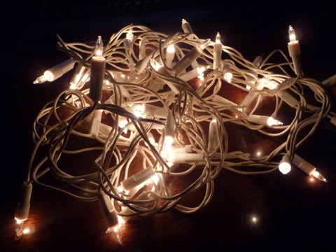 クリスマスツリーの処分方法は？電飾やオーナメントの捨て方も有限会社 三井金属