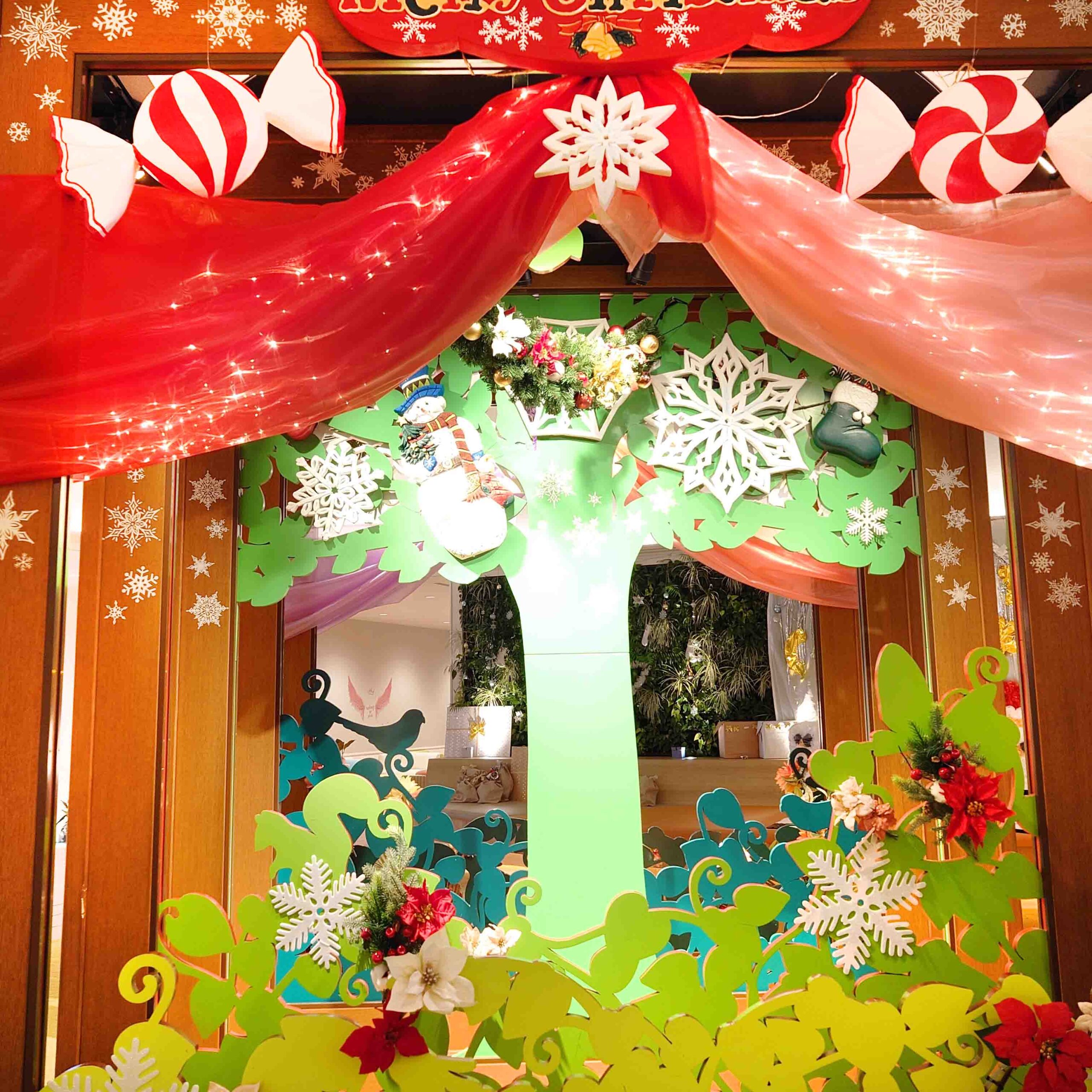 Balloon Art Powerful Gorilla - 保育園の作品展で クリスマスフォトスポット完成です みんなでお写真撮って欲しいなぁー大阪風船 大阪バルーン バルーン 風船 パワフルゴリラ お祝い オリジナル バルーン関西 balloonバルーンギフトバルーンスタンド 御祝い