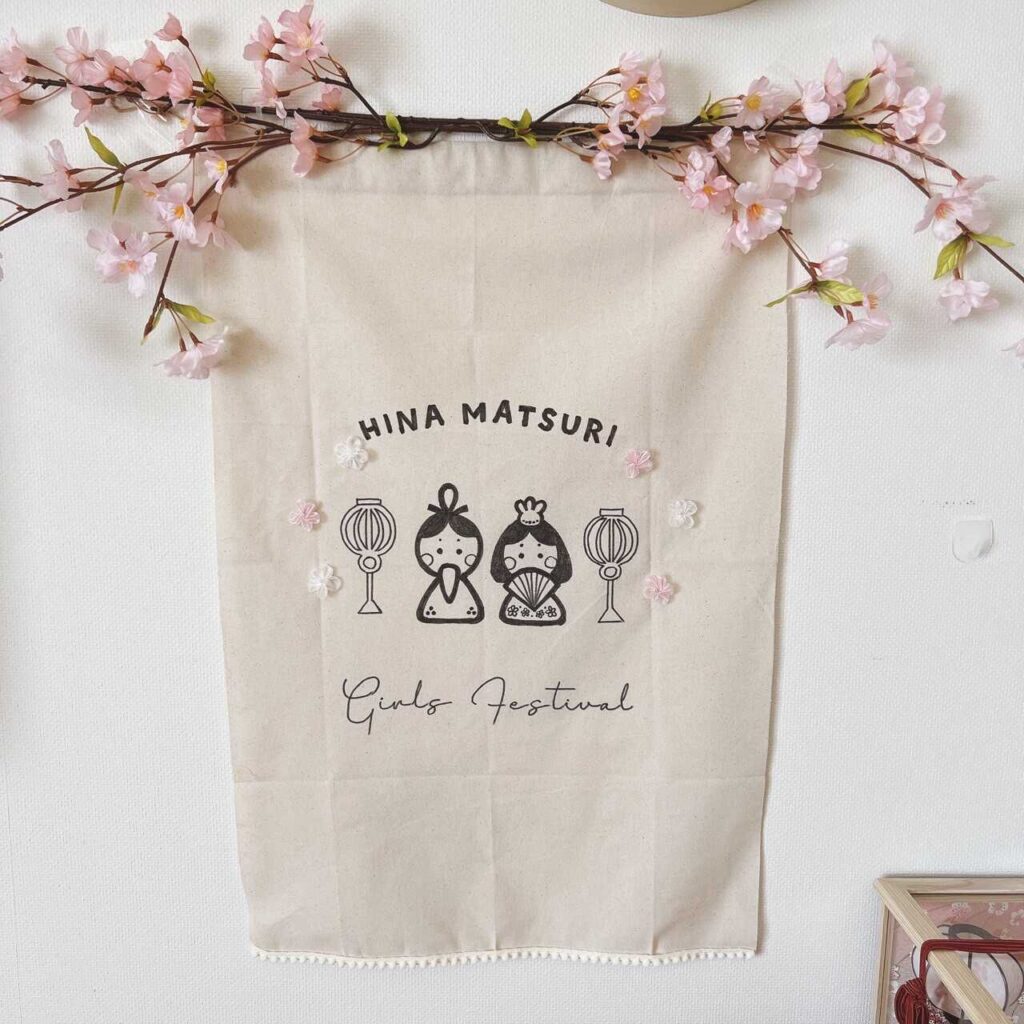 手書き名入れ木札無料特典付き雛人形 お雛様 つるし雛 タペストリー ひな祭り 初節句 インテリア 赤ちゃん ベビー コンパクト お店 ディズプレイ祖父母 孫 お祝い ミニチュア 小さい ちりめん細工 by 結納屋 長生堂 -結納屋 長生堂 - プレゼント＆ギフトのギフト