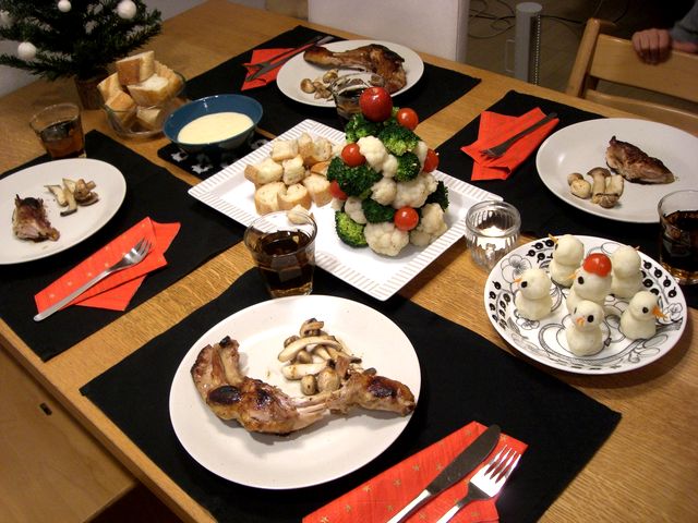 クリスマスパーティー🎄クリスマスパーティークリスマス料理おうちクリスマスクリスマスディナービーフシチューミートパイクリスマスケーキchristmaspartyChristmascake手作りご飯手作りディナーおうち時間