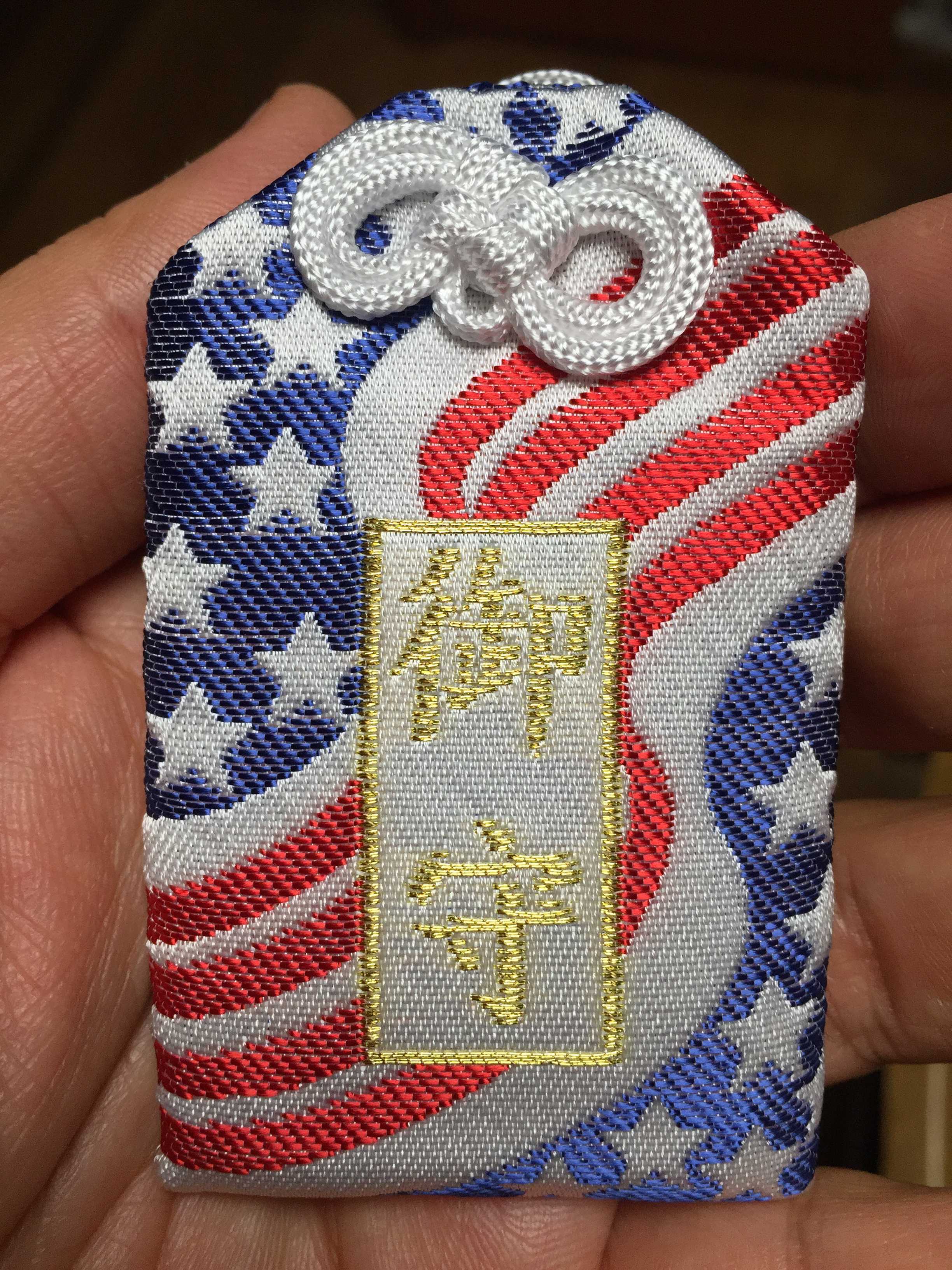 ハワイの神社仏閣には珍しいくらいトロピカルなお守りがたくさん！お土産にもgood