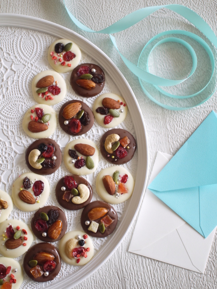 OREO簡単レシピでおしゃれ可愛い手作りバレンタイン オレオポップの作り方 オーブンなしで子供でも簡単に大量生産可♪友チョコにも本命チョコにも♪