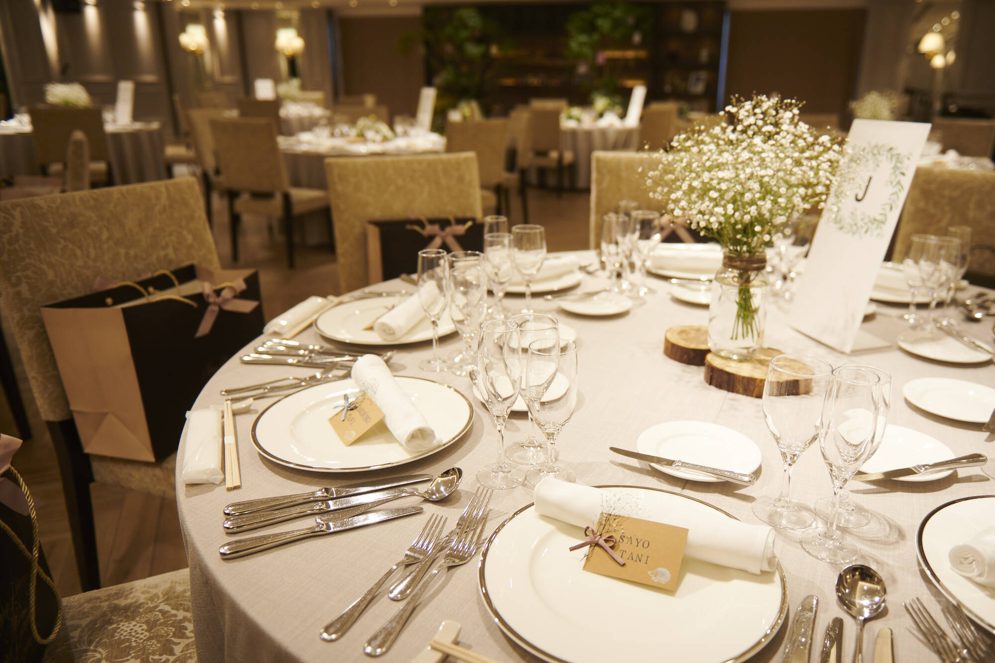 結婚式だって、誰よりもおしゃれに、わたしらしく。アニヴェルセルから新『TREND COLLECTIONS』発表！～ 2022年春夏新作コレクション ～アニヴェルセル株式会社のプレスリリース