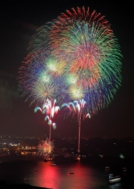 関門海峡花火大会2025穴場スポット＆ホテルから見える場所や中止発表について