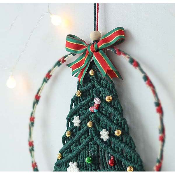 楽天市場 クリスマス タペストリー 壁掛け クリスマスツリー 編み物 小さめ マクラメコード 北欧 手作り 手芸キット 手作りキット 省スペースコンパクト 小型 ミニツリー 壁に飾る アートワーク ミニクリスマスツリー デコレーション 雰囲気満々 DIY 部屋 商店 おしゃれ