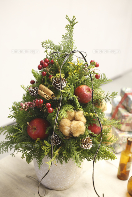 東京下町の花恭生花 ホワイトクリスマスアレンジ