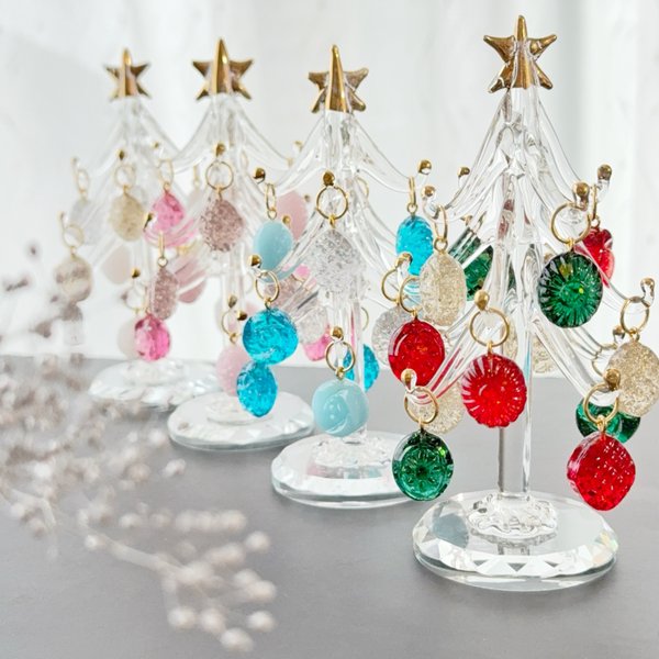 壁面に手作りクリスマスツリーで壁飾りInterior Design Box 海外の使えるインテリア術