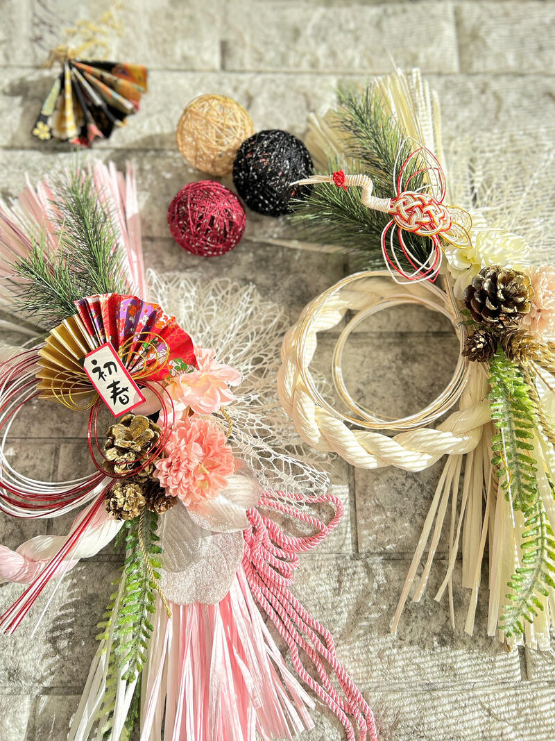 きぬの木堂ギフトショップご祝儀袋の水引を使ってお正月スワッグを作ってみました🎍 卒花ＤＩＹにおすすめです💡 みなさん良いお年を🍊スワッグお正月飾りお正月スワッグInstagram